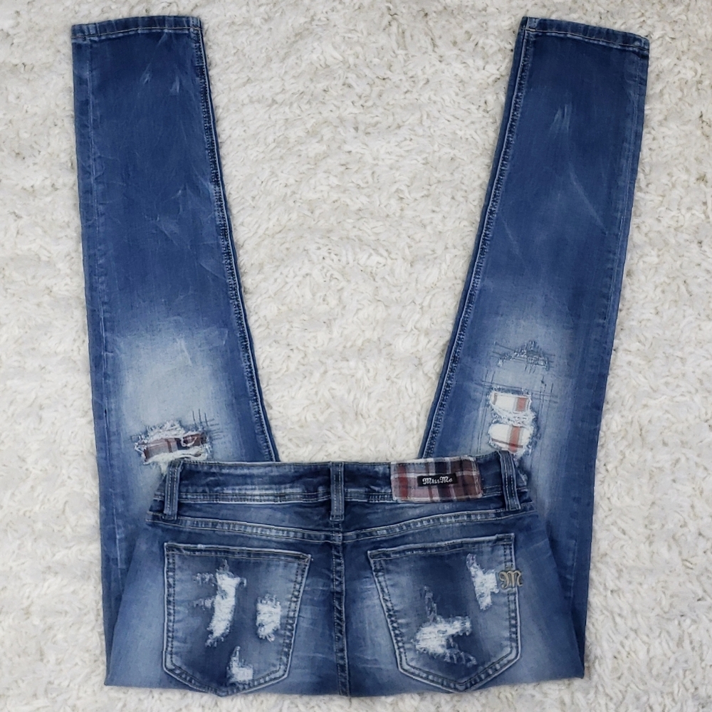 Miss Me Signature Skinny Jean's.  Size 28.